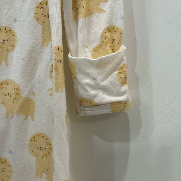 🔴 MAGNETIC ME  PRIDE AND JOY Cream Lion Print Kids Footie🔴 - Picture 7 of 8